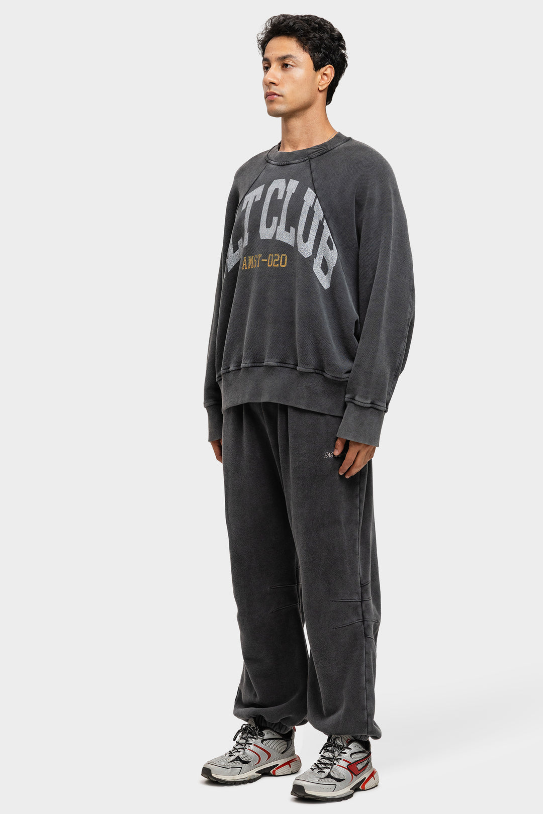 Members Club Sweater – Washed Black